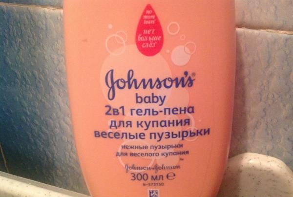Гель-пена для купания Johnsons Baby Веселые пузырьки фото