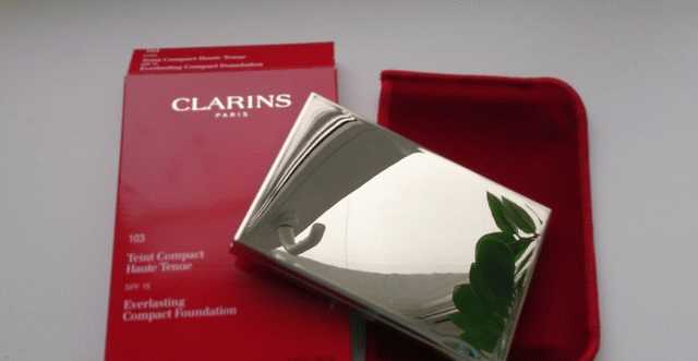 Clarins Teint Compact Haute Tenue SPF 15