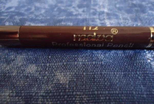 Водостойкий косметический карандаш мягкий MALVA black фото