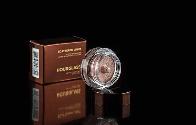 Glitter Eyeshadow от Hourglass в оттенке # Aura фото