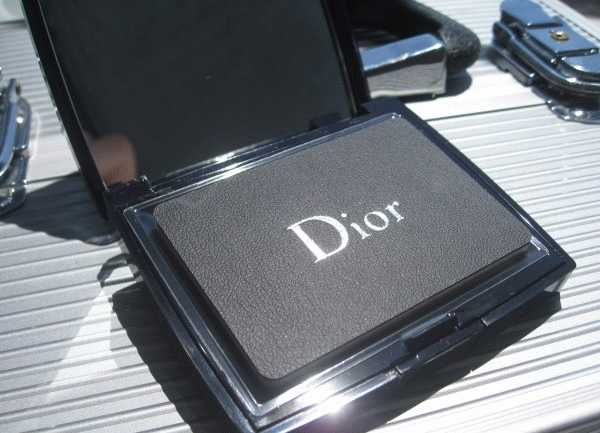 Dior Diorskin Forever Compact Wear-Extending Invisible Retouch Powder SPF 8  фото