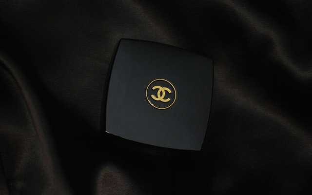 Chanel Ombre Premiere Longwear Powder