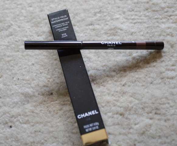 Осенние новинки от Chanel: кремовые тени и карандаш для глаз фото