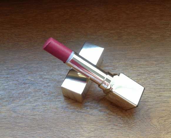 Clarins Rouge Prodige True-Hold Colour and Shine Lipstick  фото