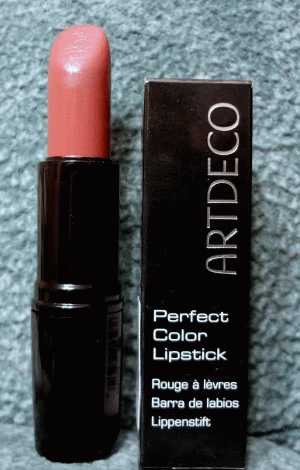 Помада Artdeco Perfect Color Lipstick