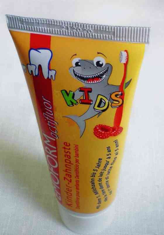 Детская зубная паста Dr.Wild Emoform Actifluor Kids фото