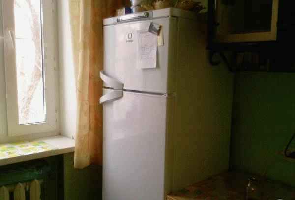 Холодильник Indesit ST167 фото