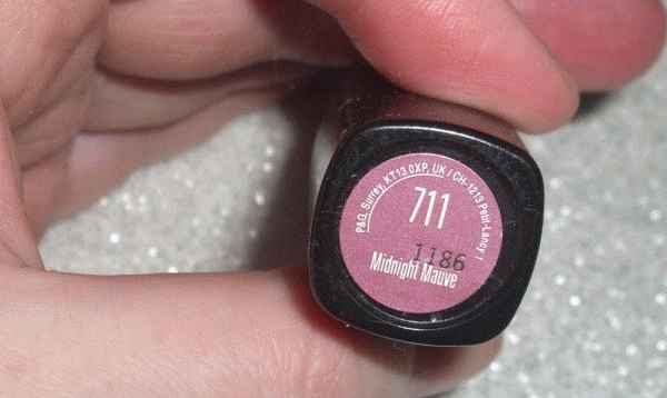 Губная помада Max Factor Colour Collection Lipstick фото
