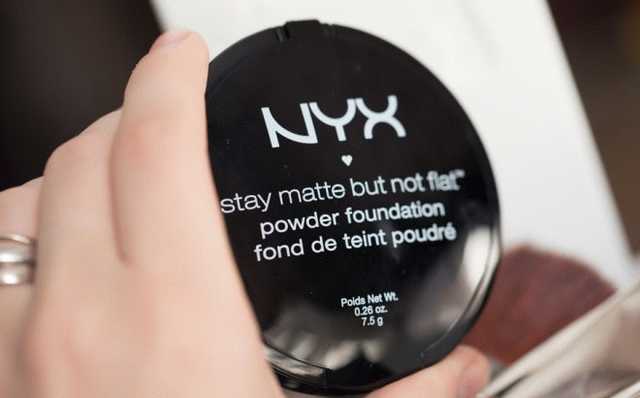 NYX Stay Matte But Not Flat Powder Foundation  фото
