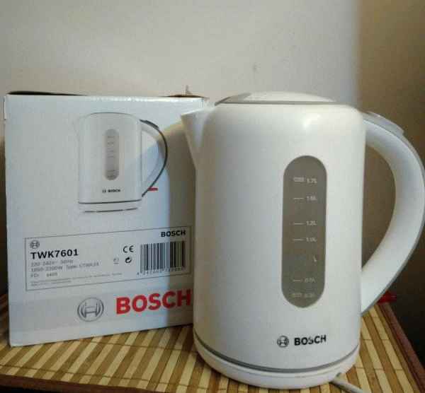 Электрический чайник Bosch TWK 7601 фото