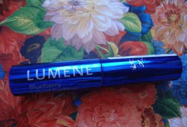 Жидкая подводка для глаз LUMENE Blueberry Liquid Eyeliner фото