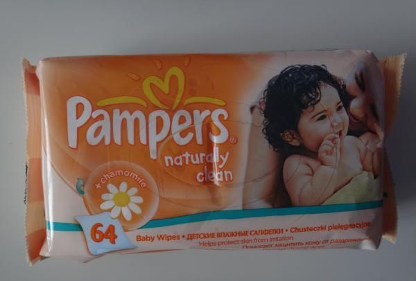 Влажные салфетки для детей Pampers Naturally clean фото
