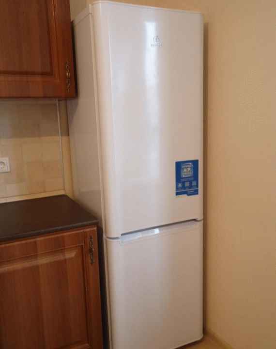 Холодильник Indesit BIA 18 NF фото