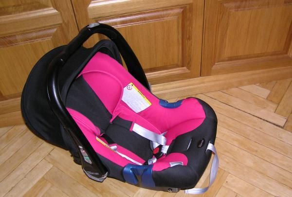 Автокресло Romer Baby-Safe plus II + Baby-Safe Belted Base фото