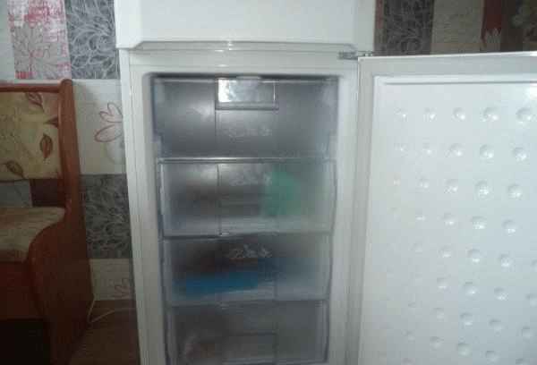 Холодильник Beko CNL 327104 фото