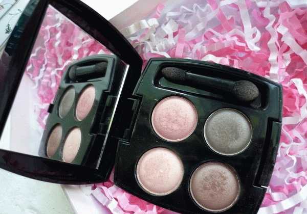 Avon True Color eyeshadow quad # Pink Sands - идеальная палетка для дневного макияжа зелёных глаз фото