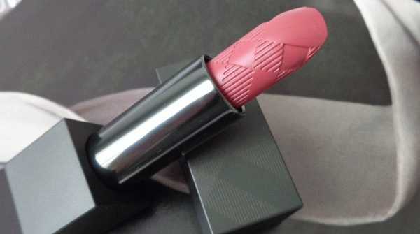 Burberry Lip Velvet Long-Wearing Lipstick  фото