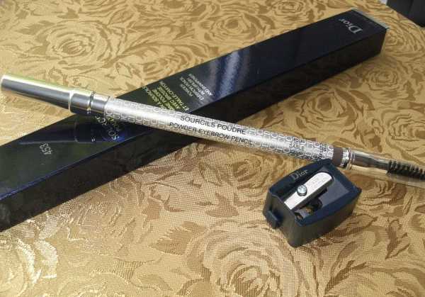 Рисуем бровки: Пудровый карандаш для бровей Dior Powder Eyebrow Pencil и Карандаш для фиксации бровей Givenchy Mister Eyebrow фото