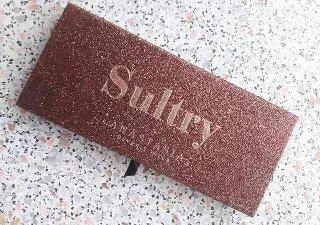 Anastasia Beverly Hills Sultry Eye Shadow Palette  фото