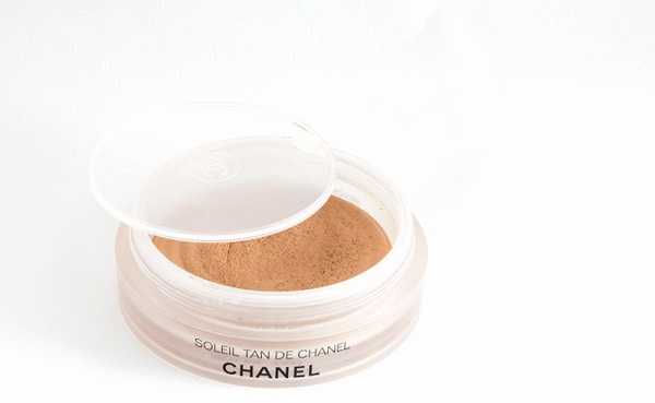 Chanel Soleil Tan De Chanel Bronzing Makeup Base  фото