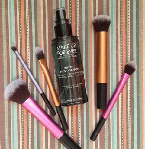Make Up For Ever Instant Brush Cleanser  фото