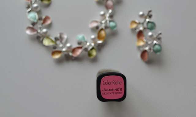 Свежа, как утренняя роза с матовой помадой L&#039;oreal Paris Color Riche Pink Julianne&#039;s Delicate Rose фото