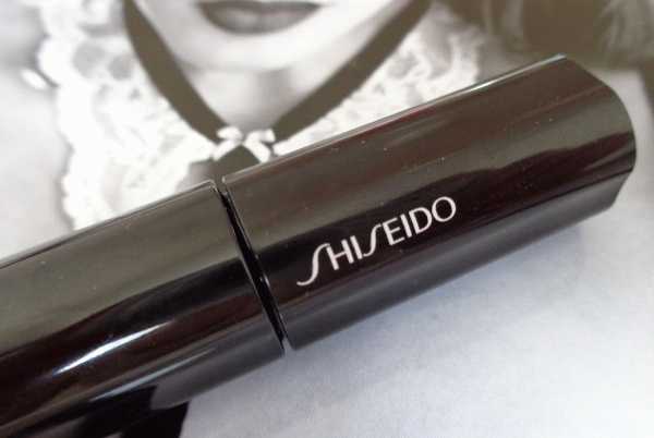 Shiseido Lacquer Rouge                  