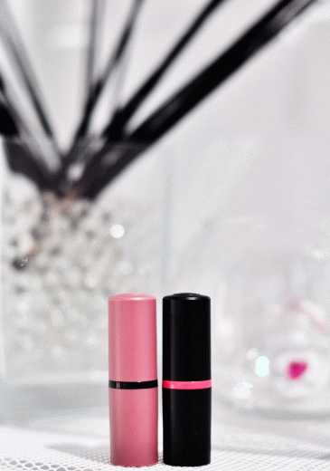 Essence Longlasting Lipstick            