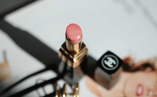 Chanel Rouge Coco Shine Hydrating Sheer Lipshine  фото