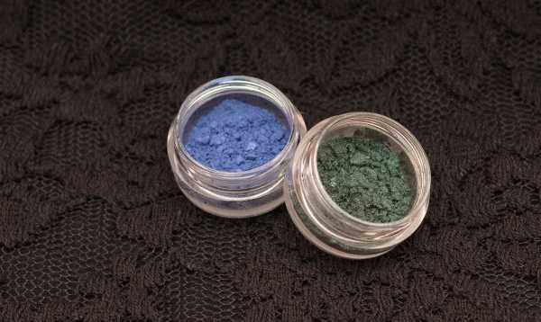 Минеральные подводки для глаз от Beauty Mineral Mineral Eyeliner в оттенках Nautical Blue и Black Emerald фото