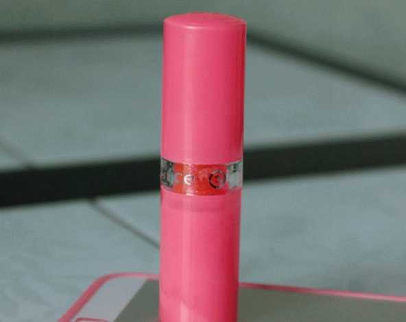 Розовенький-розовенький Essence lipstick