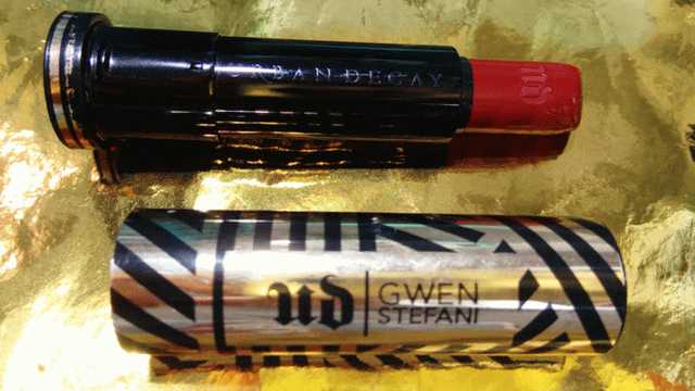Urban Decay x Gwen Stefani Vice Lipstick | Помада в оттенке Plaid фото