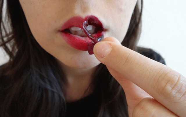 Рвал и метал: Cocoon Lip Stain от Cailyn