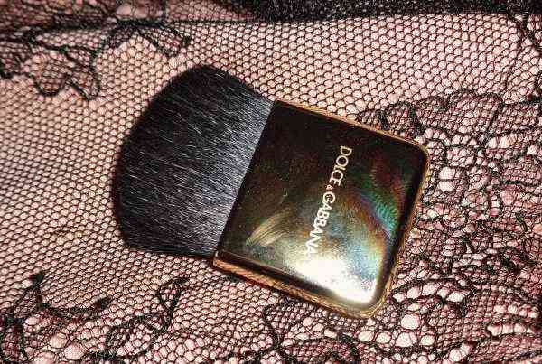 Красивая игрушка Dolce&amp;Gabbana Glow Bronzing Powder Sicilian lace №20 Desert фото