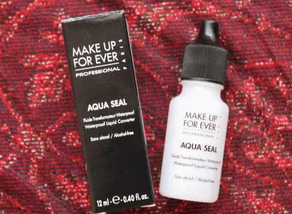 Фиксатор для макияжа глаз Aqua Seal от