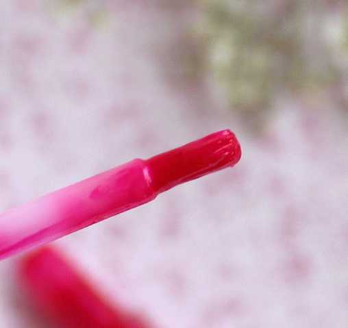 Блеск-лак Revlon Ultra HD Lip Lacquer, оттенок 515 Pink Ruby фото
