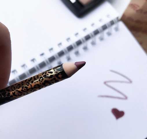 Модный гранжевый цвет - карандаш для губ Stellary 07 фото