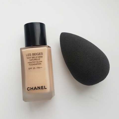 Chanel Les Beiges Healthy Glow Foundation SPF 25 PA ++  фото