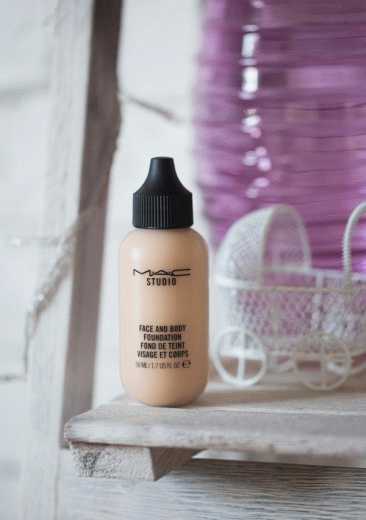 MAC Face and Body Foundation            