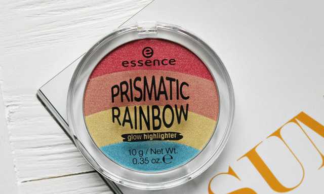 Радуга от Essence Prismatic Rainbow Glow