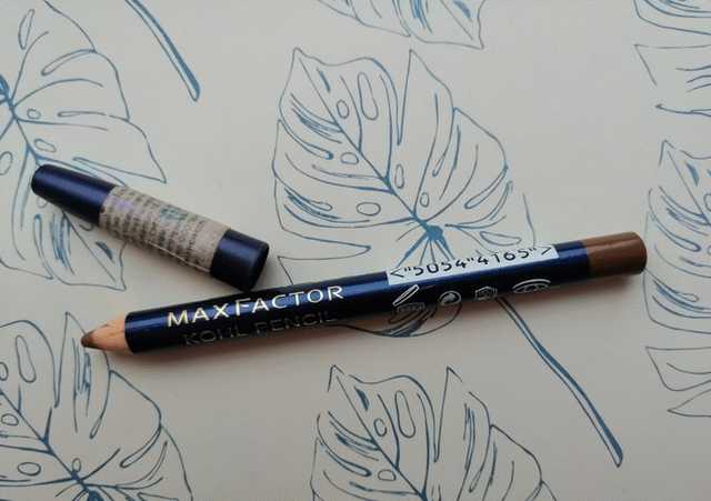 Люблю, хоть до идеала далеко MaxFactor Khol Pencil в оттенке 040 Taupe фото
