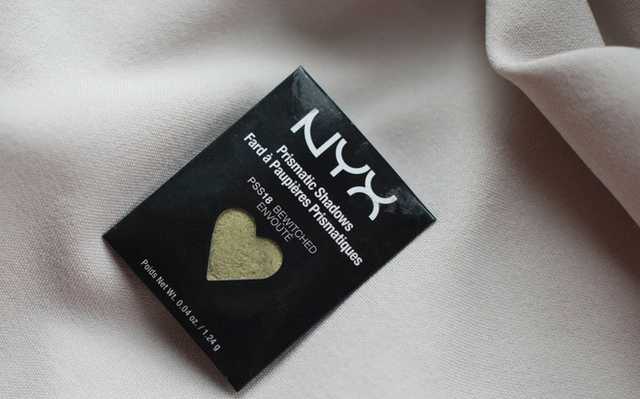 NYX professional makeup prismatic eyeshadow #pss18 Bewitched фото