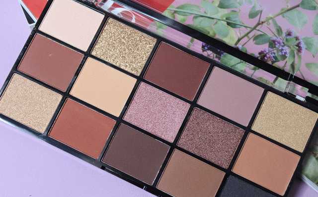 Makeup Revolution Reloaded Iconic Division Eyeshadow Palette  фото