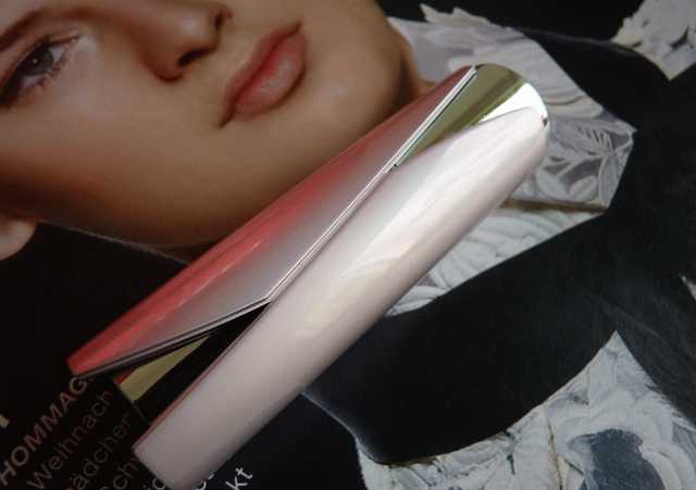 Гостья из Милана - Kiko Crystal Sheer Lipstick #407 Coral Pink фото