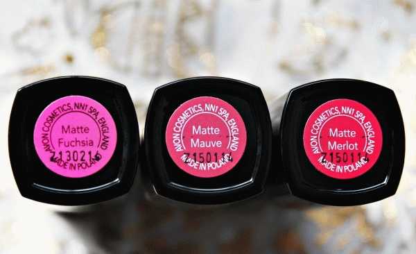 Avon Ultra Colour Matte Lipstick. Губная