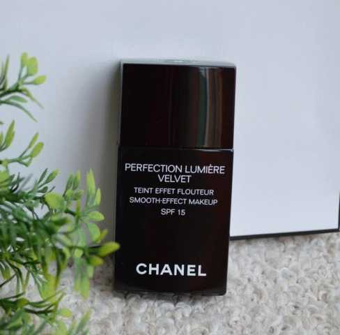 Chanel Perfection Lumiere Velvet Smooth-Effect Makeup SPF 15  фото