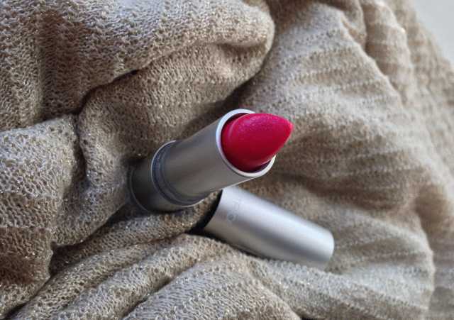 Catrice Luminous Lips Lipstick  фото