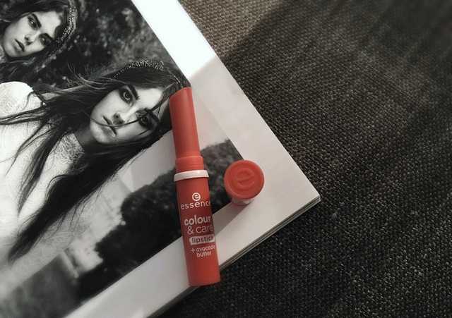 Essence Colour & Care Lipstick  фото