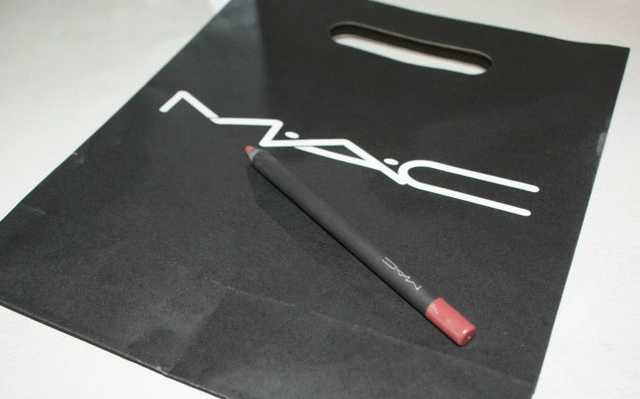 MAC Pro Longwear Lip Pencil             