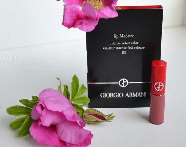 Губы от Armani: классический красный или повседневный розовый? фото